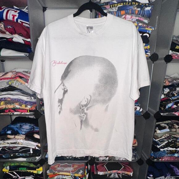 Basketcase Gallery Key Earring Shirt Size Large 24x29.5 - Picture 1 of 5